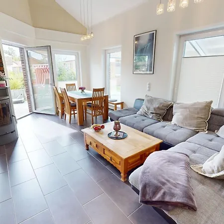 Дом отдыха Feriendorf Suedstrand Haus 13 *